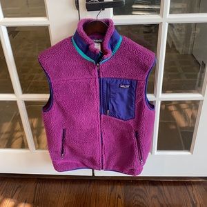 Patagonia men’s purple fleece vest - size medium